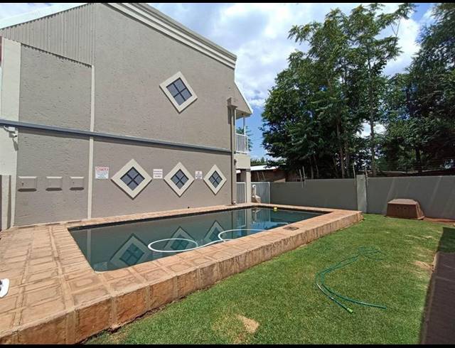 1 BEDROOM PROPERTY TO RENT IN DIE BULT